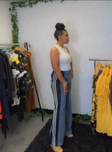 Load image into Gallery viewer, The Cover Girl Jeans