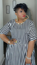 Load image into Gallery viewer, Striped Season Set (White &amp; Black)