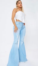 Load image into Gallery viewer, The SnapBack Jean